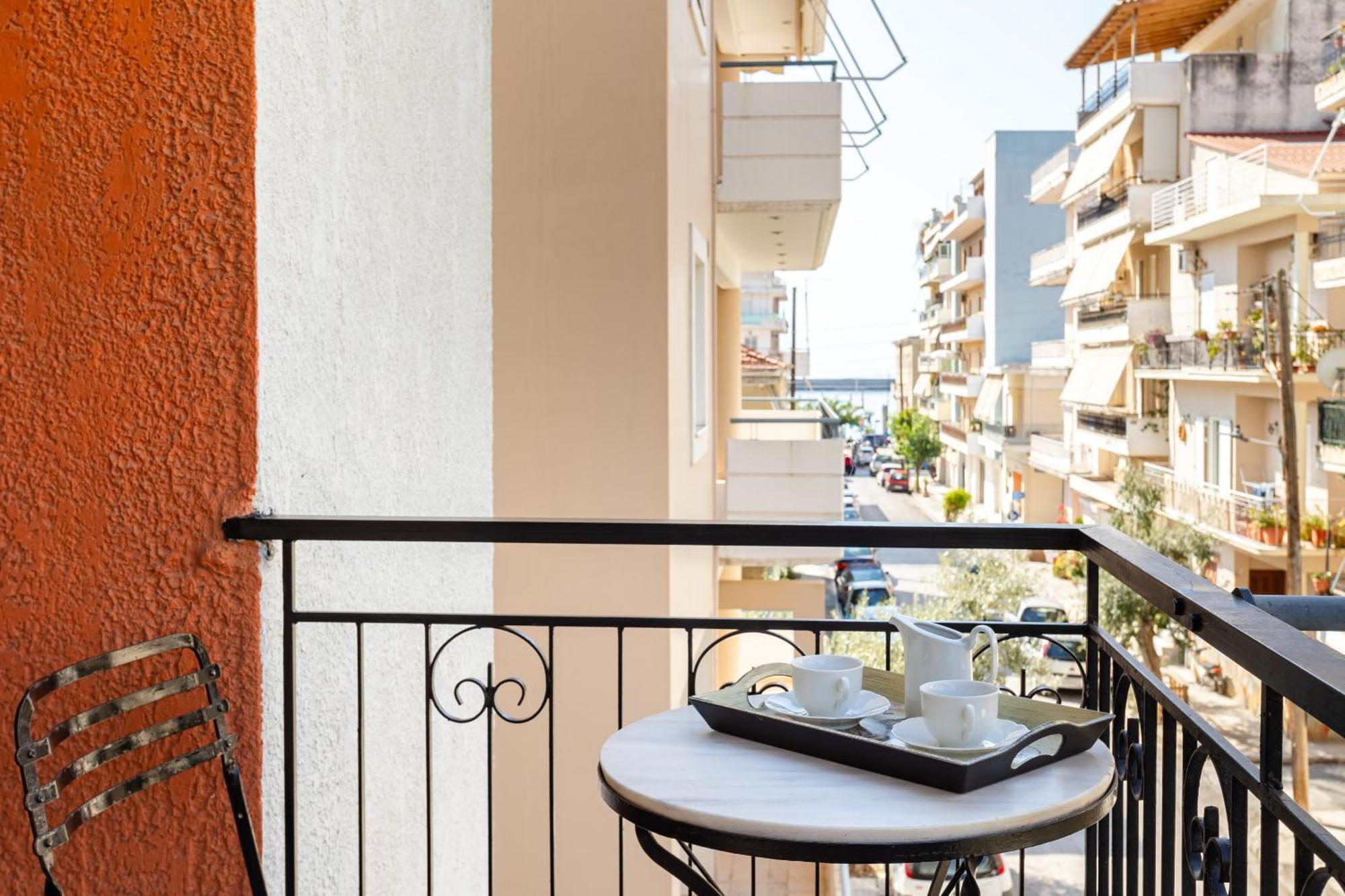 Vicky'S Cozy Nest, Your Home By The Sea Kalamata Extérieur photo