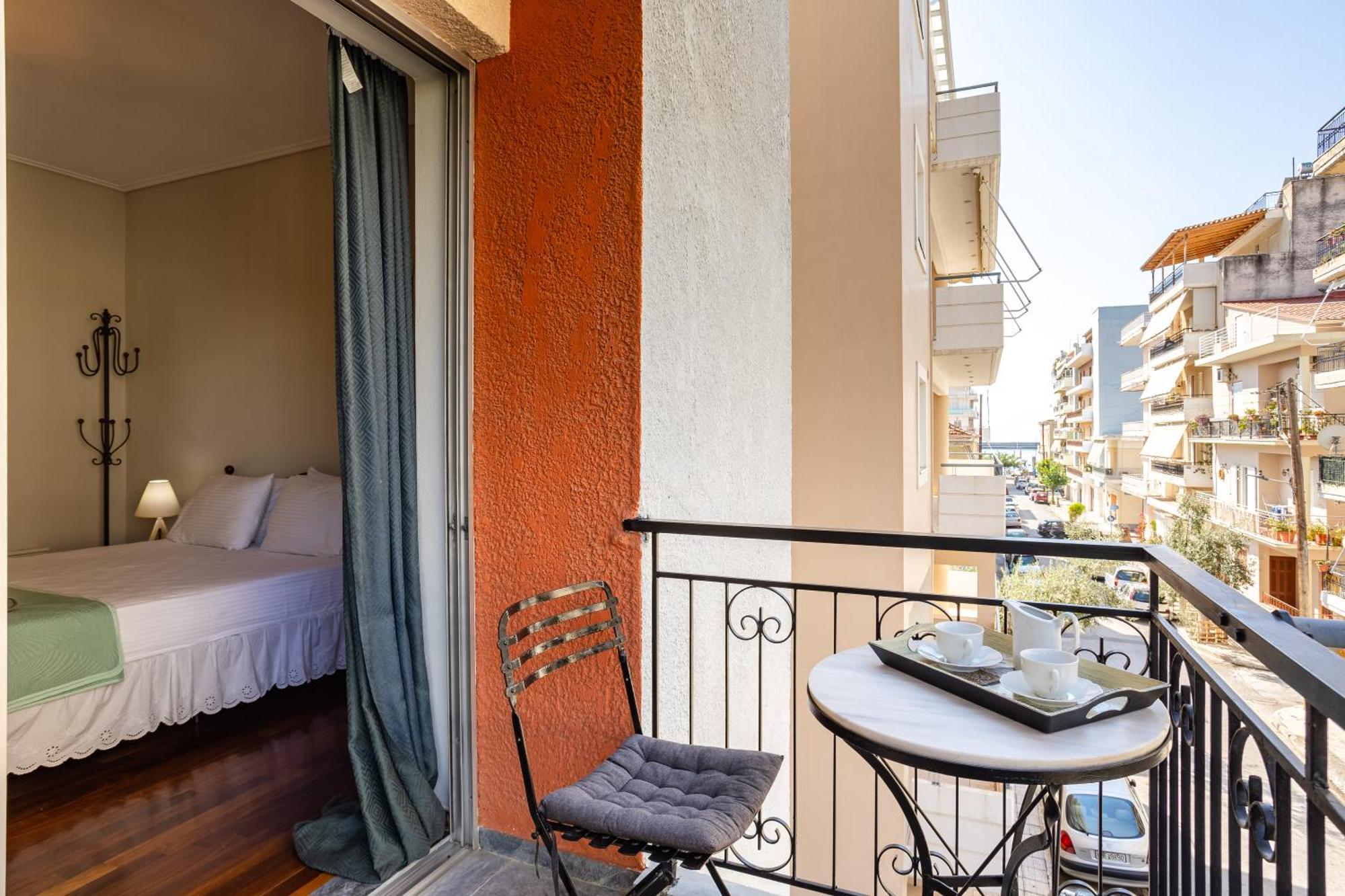 Vicky'S Cozy Nest, Your Home By The Sea Kalamata Extérieur photo